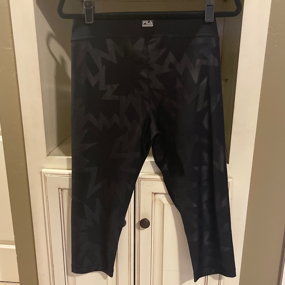FILA Workout Capris - Picture 4 of 4